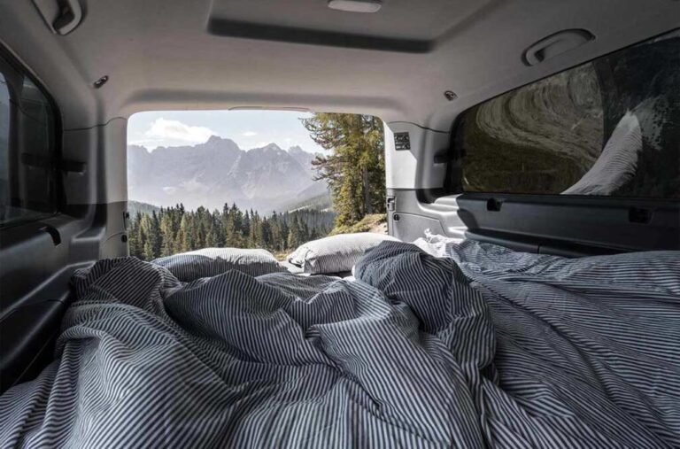 Cestování na divoko a spaní v autě